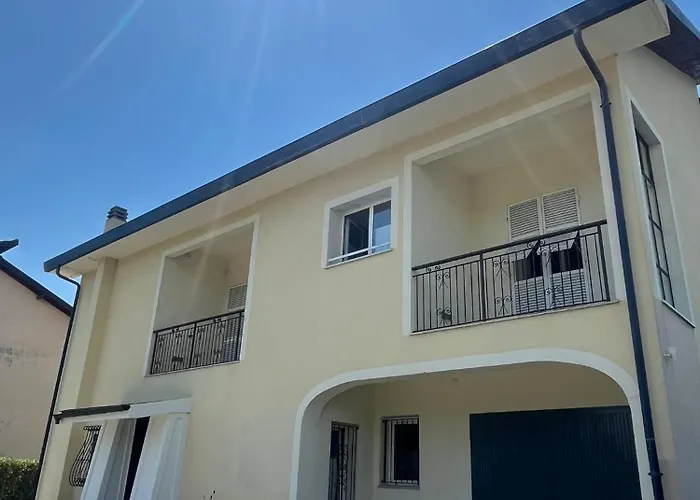 Casa Rosella